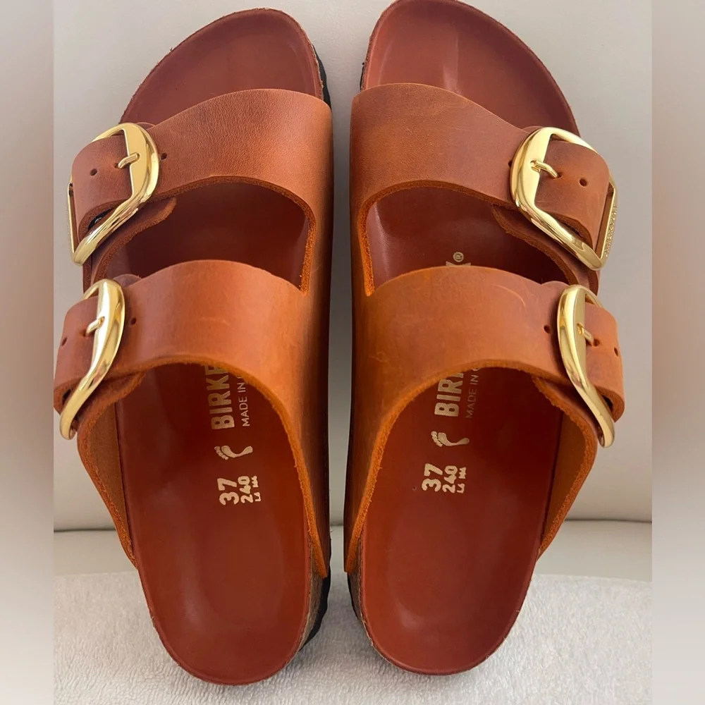 NEW BIRKENSTOCK ARIZONA BIG BUCKLE SLIDE SANDAL
BURNT ORANGE SIZE: 37 US6 - Picture 9 of 10